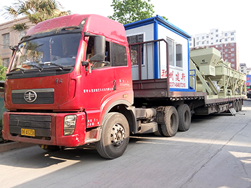Во второй половине дня 11 числа был доставлен бетонный завод HZS50 на машиностроительный завод в Чжэнчжоу Jianxin